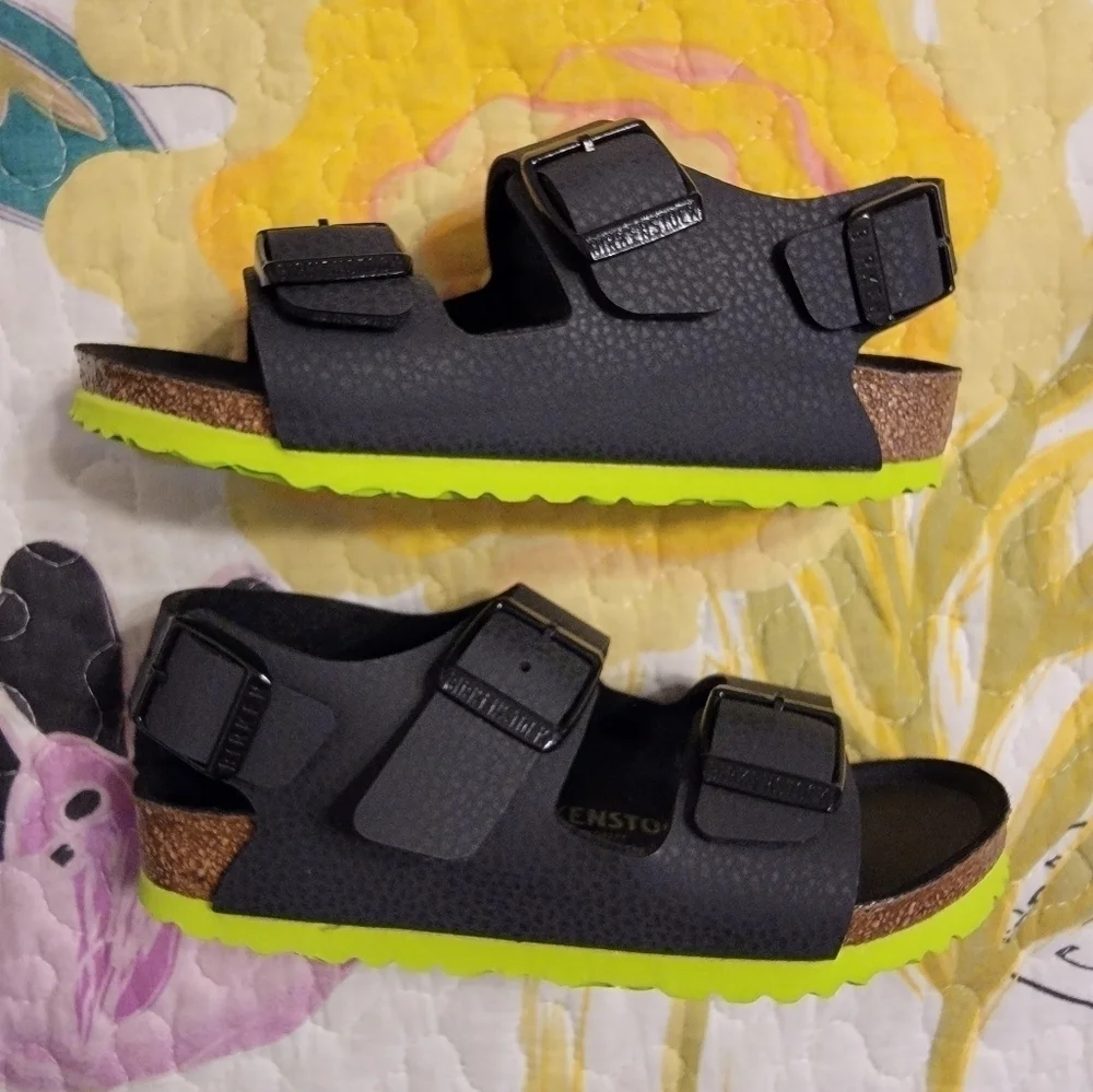 NWOT Birkenstock Milano Kids Sandals